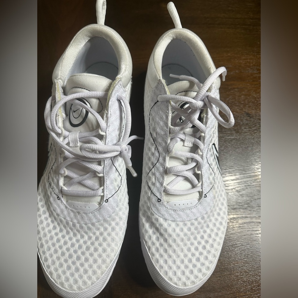Nike White and Black Mesh Sport Sneakers - Picture 4 of 7